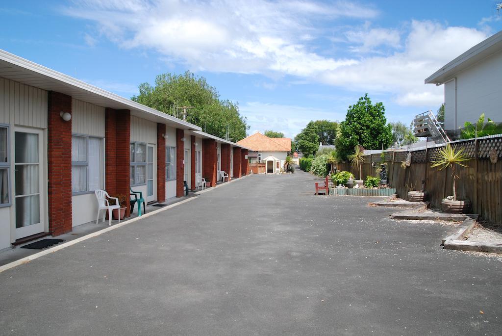 Manhattan Lodge Motel Hamilton Esterno foto