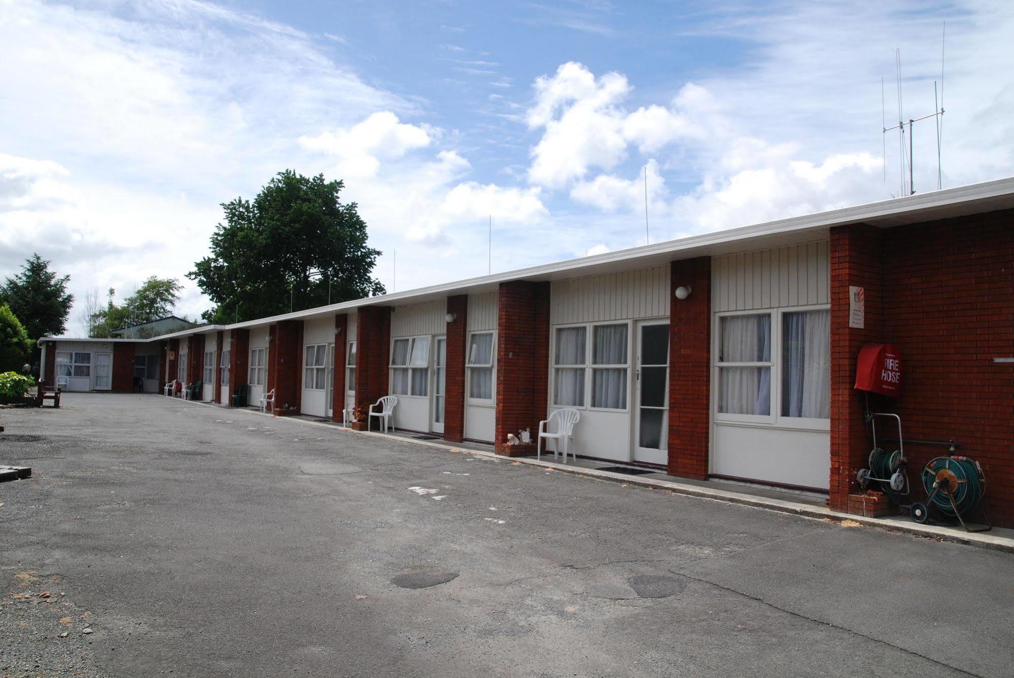 Manhattan Lodge Motel Hamilton Esterno foto