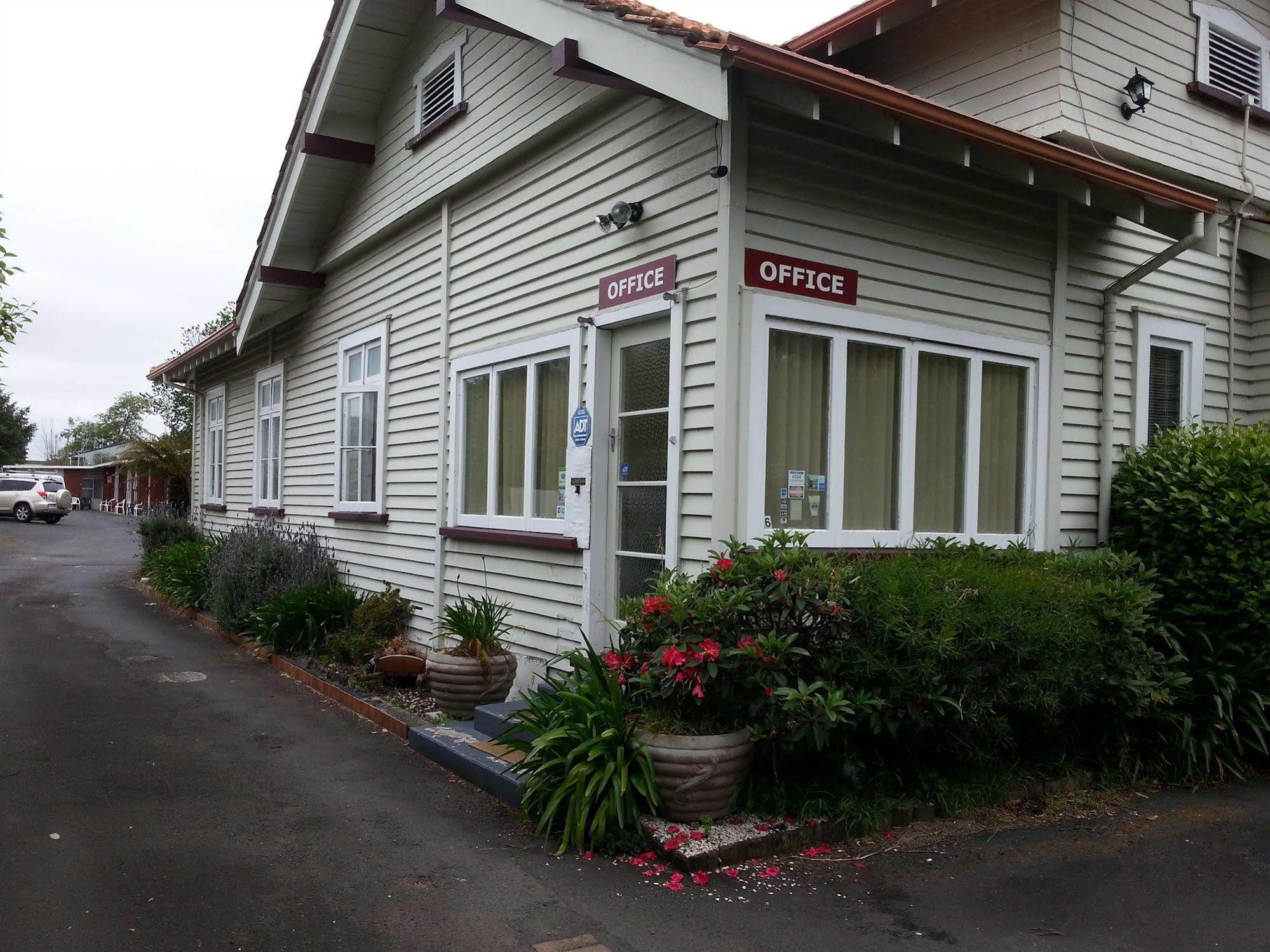 Manhattan Lodge Motel Hamilton Esterno foto