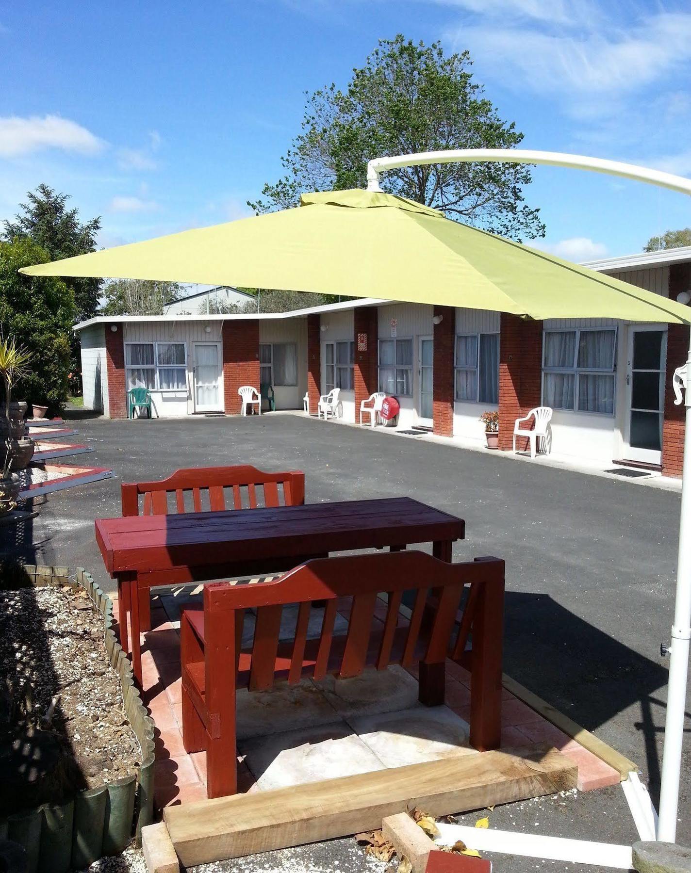 Manhattan Lodge Motel Hamilton Esterno foto